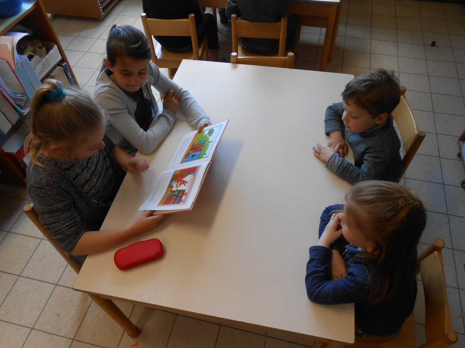 voorlezen in de kleuterschool